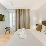 Appartement ' Exclusive Riverside Haven In Top-location ' *