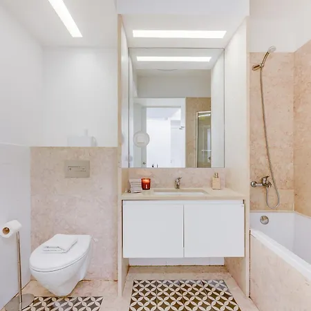 شقة ' Exclusive Riverside Haven In Top-location '
